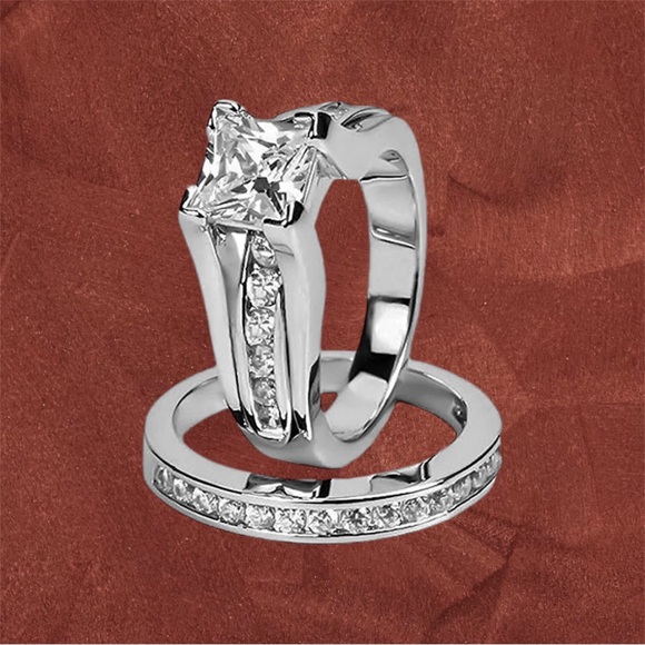 Classic Wedding Ring Set - Picture 4 of 5